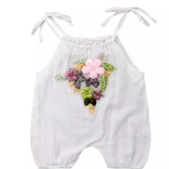 😎😎Coming Soon😎😎Earth baby boho romper - Picture 2 of 3